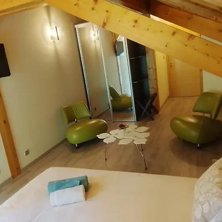 Compagnie Des De Luxe Panzió 3*